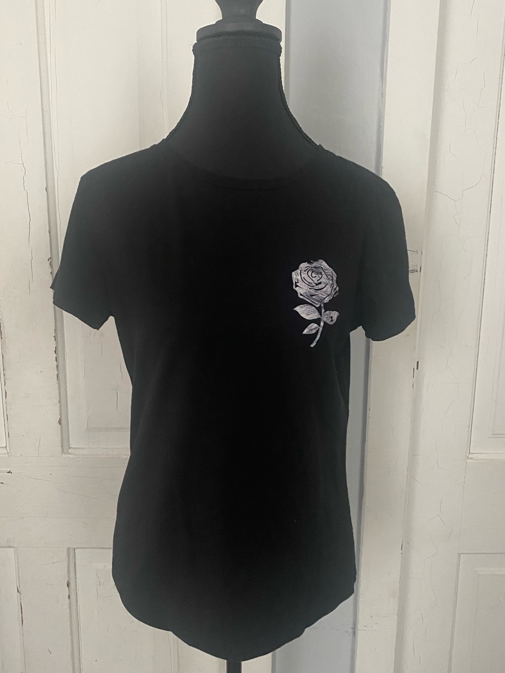 SHEIN Black Short Sleeve Tee with White Rose Graphic